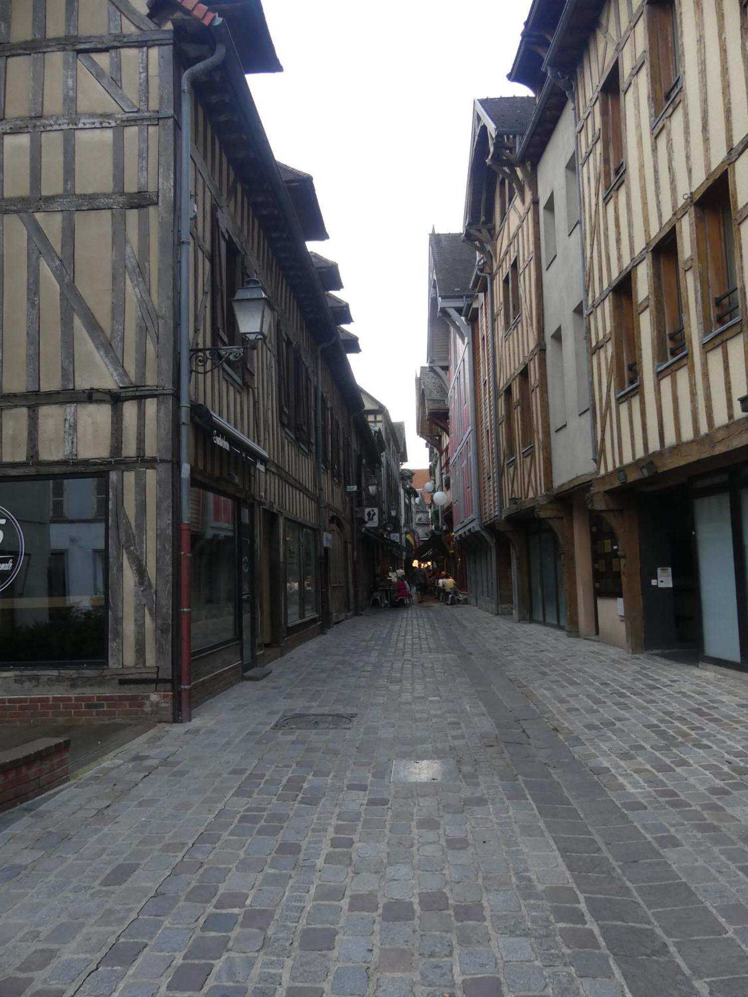 Le Chalet Troyen Troyes Exterior foto